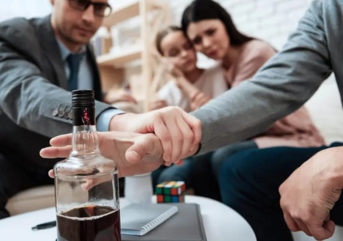 Как отправить на принудительное лечение от алкоголизма