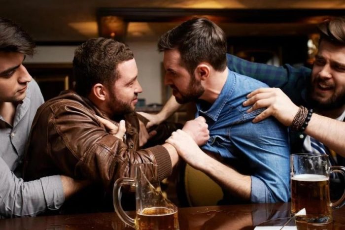 Алкогольная агрессия: почему пьяный человек становится агрессивным?